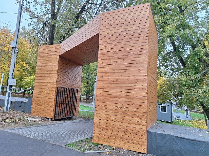 Новая входная группа появилась в городском парке Истры