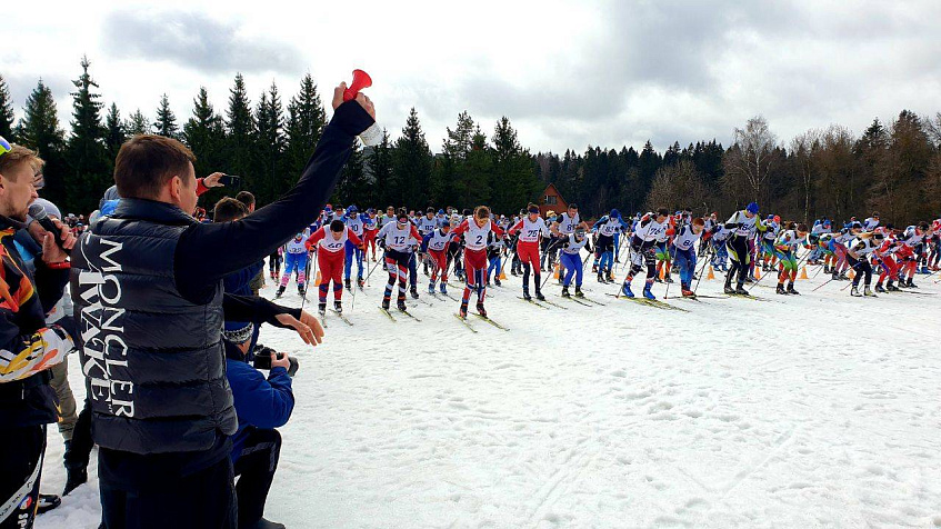 Александр Легков дал старт лыжным гонкам «Апрельский реверс»