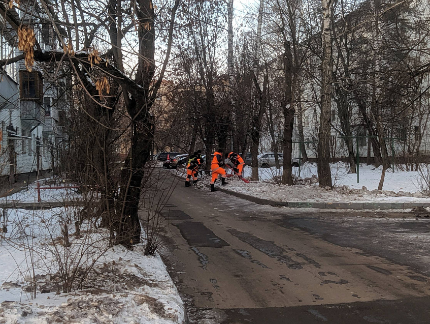 Губернатор посоветовал «не засиживаться на низком старте» в деле уборки территорий от снега