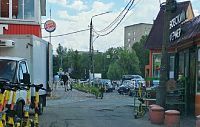 Дедовчане жалуются на ямы у станции