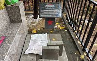В Алексино ремонтируют мемориал 