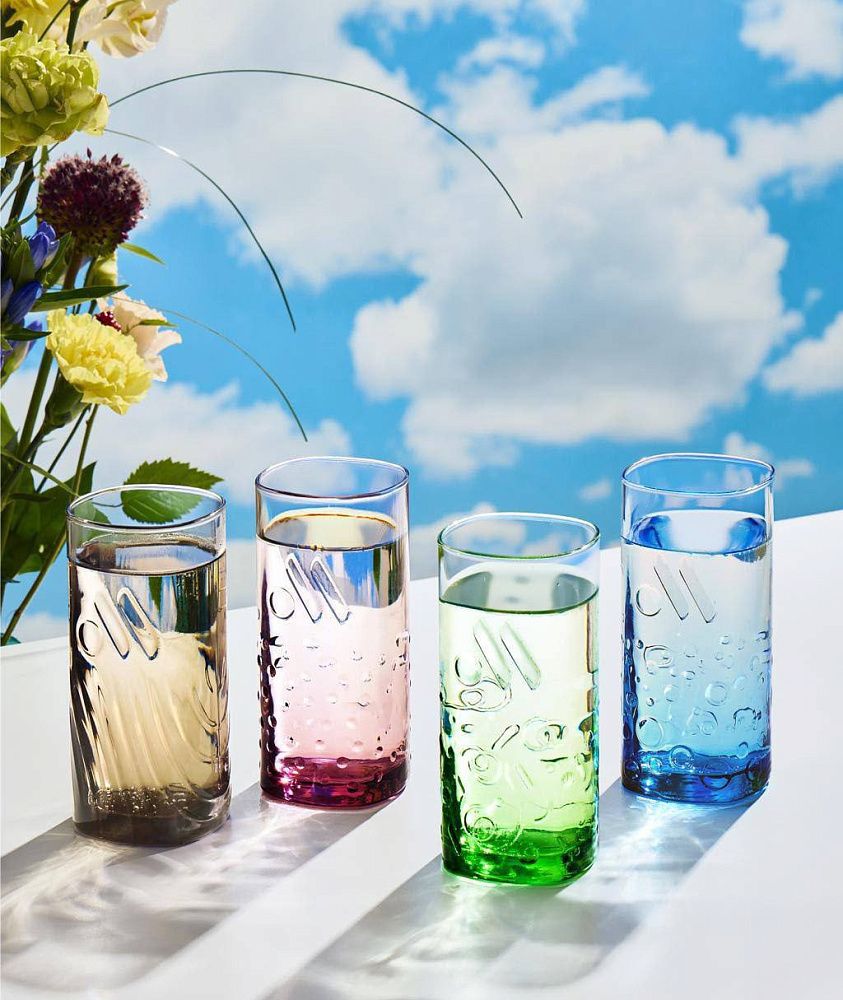 Зёленые стаканы появились во «Вкусно — и точка» 