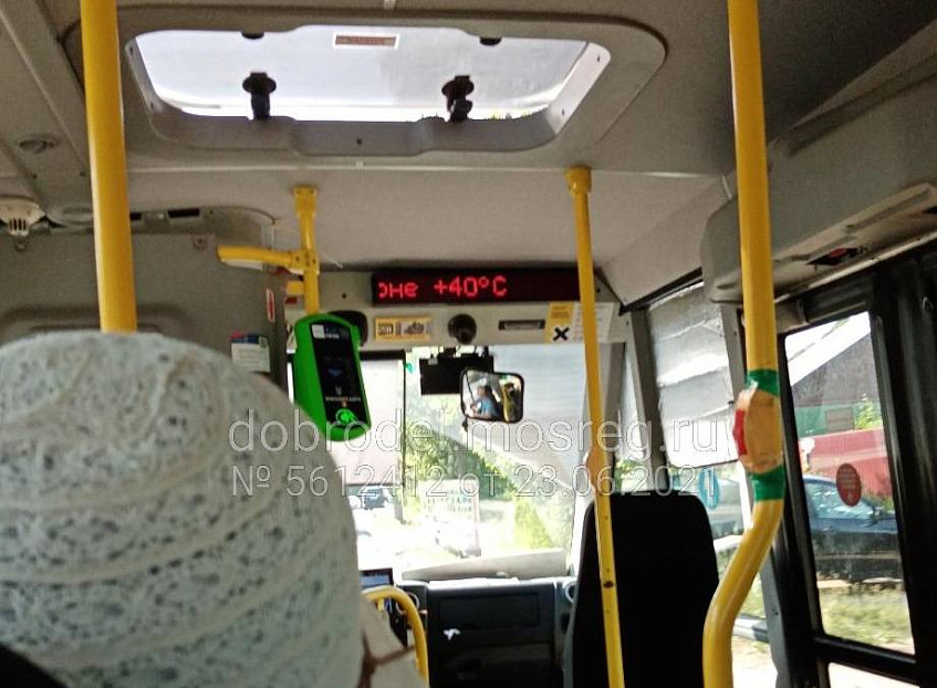 Пошла жара: пассажиры автобусов вынуждены мириться с масками в полной духоте