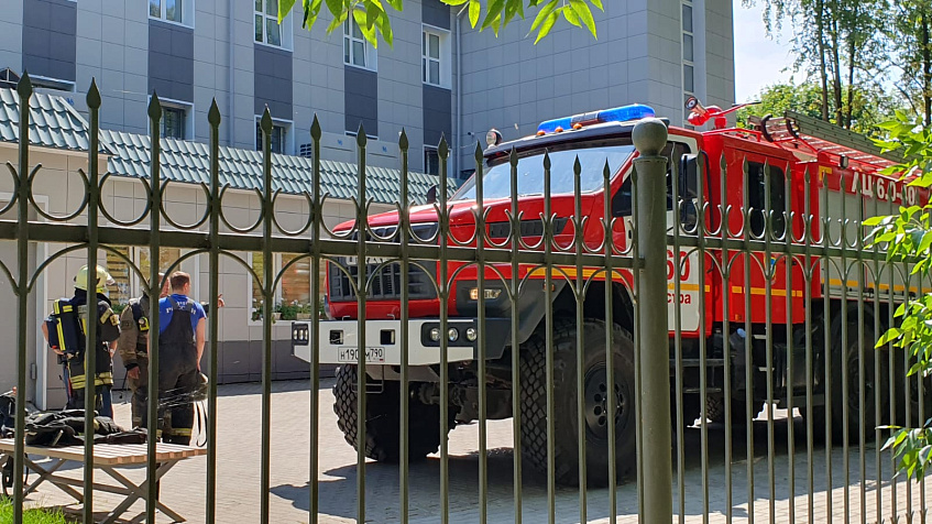 В налоговую службу приехали пожарные