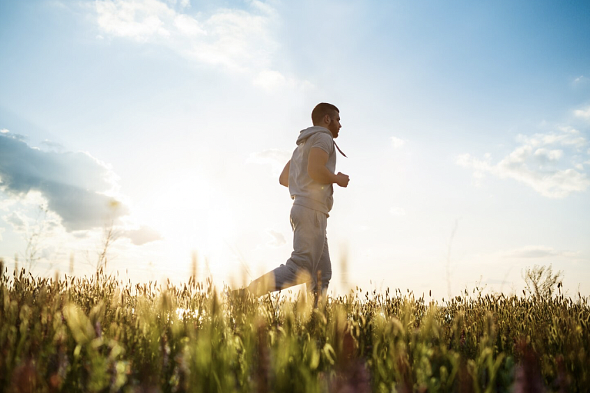 Бежим под палящим солнцем: риски для сердца и не только