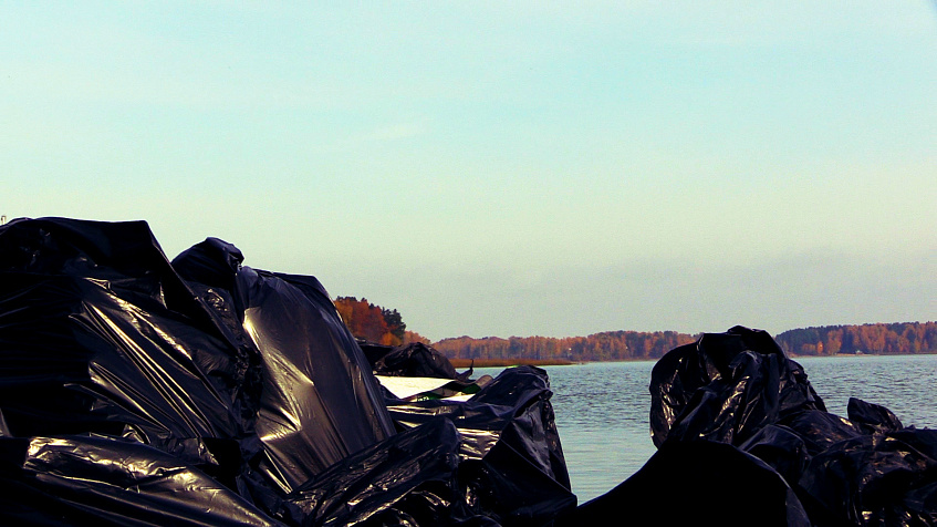 Сколько мусора лежит на берегах водохранилища?