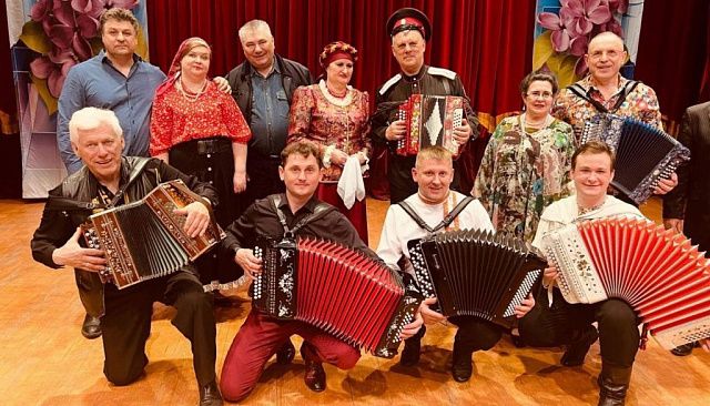 «Мы вместе — и гармонь поёт». Концерт клуба гармонистов «Муравушка»