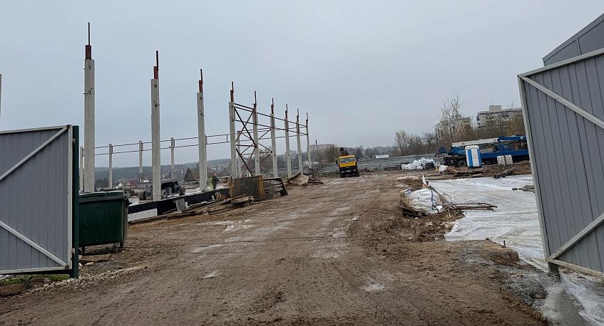 В Дедовске продолжается строительство автомойки и складского комплекса