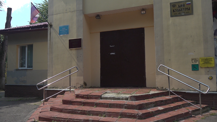 Нужны ли в посёлке Гидроузла клуб и каток? Своё мнение высказали жители