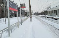 Железнодорожные платформы Рижского направления остаются под снегом