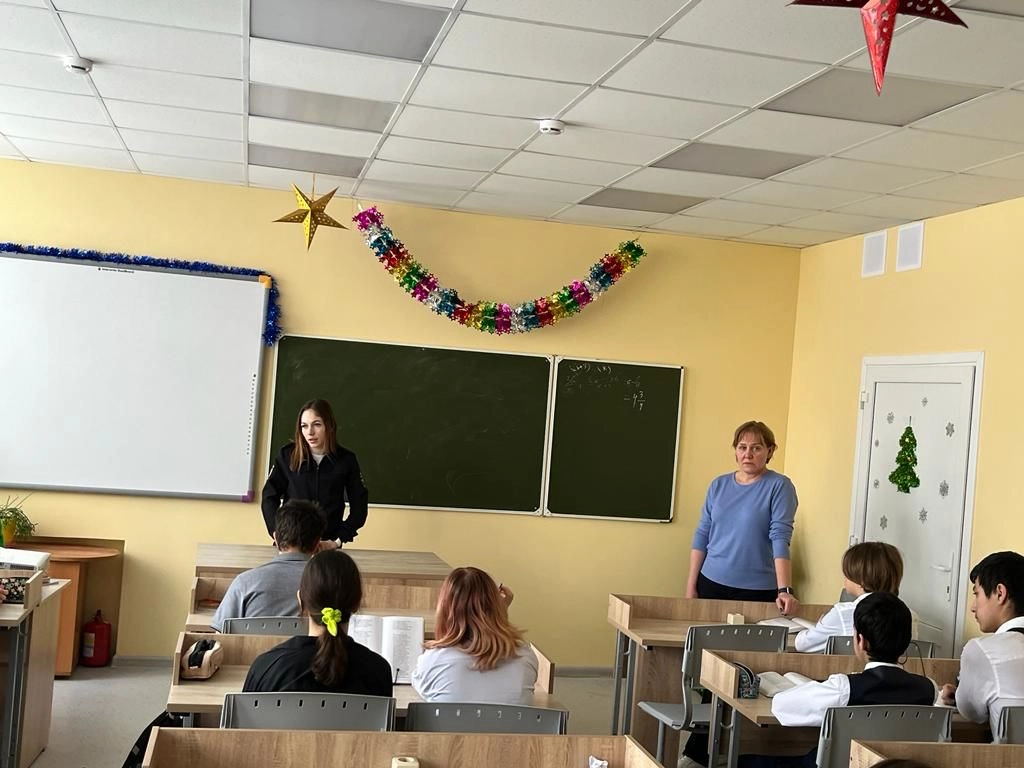 дети за партой. линейка 1 сентября. принятие первоклашек во флотилию. первый класс. 1 сентября для 1 класса видеоролик.