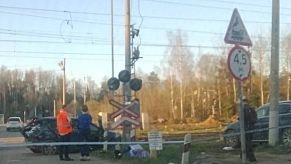 Столкновение легковушки с поездом на переезде «50 км»