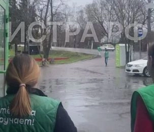 Хулиган, укравший алкоголь в Вельяминово, попытался скрыться в реке