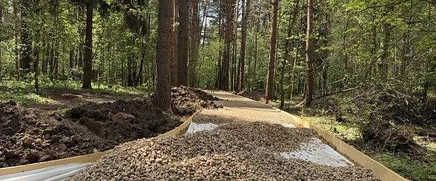 На территории «Массовки» в Дедовске прокладывают коммуникации 