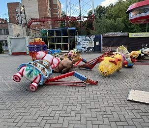 Разбор «Полёта» в парке «Фабричный»: аттракционы или груда металла?