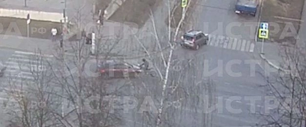 ДТП в Истре: питбайкер столкнулся с автомобилем Следственного комитета