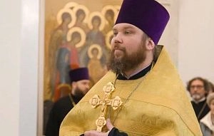 В Крестовоздвиженский храм в Дарне назначен новый исполняющий обязанности настоятеля