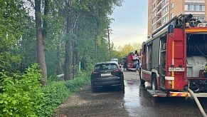 Частный дом сгорел на улице Народного ополчения