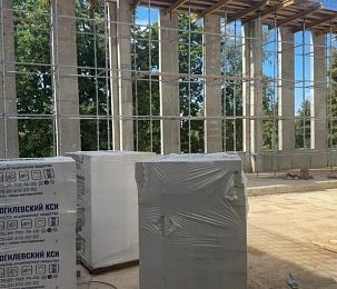 В Новопетровском завершаются монолитные работы на строительстве нового корпуса школы