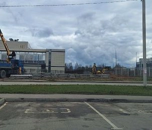 У «Арены-Истра» прокладывают временный проезд для строительной техники к будущему дворцу