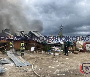 В Синево произошёл сильный пожар на складе