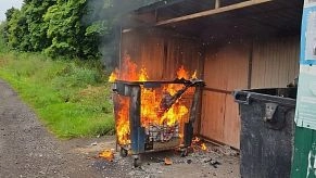 Из‑за несвоевременного вывоза мусор в контейнерах становится причиной возгорания