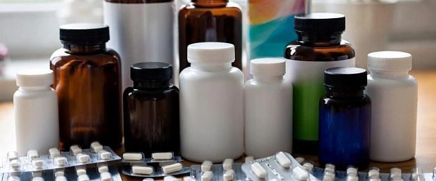 Магний можно принимать постоянно, БАДы — только с врачом. Эксперт Пироговского Университета — о главных правилах приёма добавок и витаминов