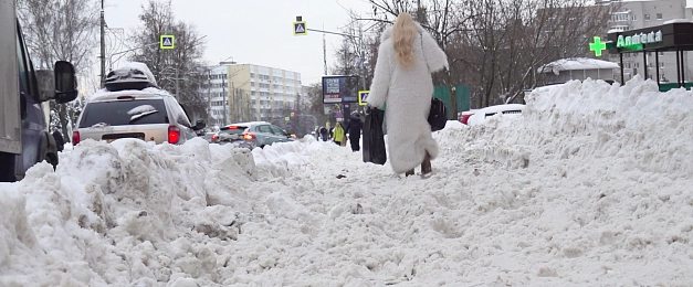 Что с уборкой снега в Истре? Видео без комментариев