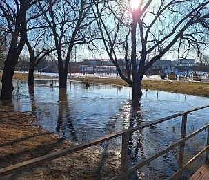 Процесс таяния снега протекает умеренно