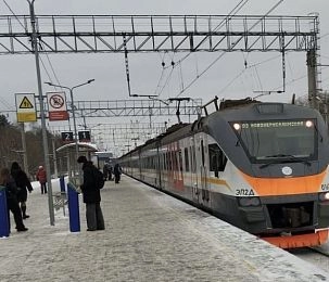  Транспортная прокуратура обратила внимание на задержки в  движении электричек