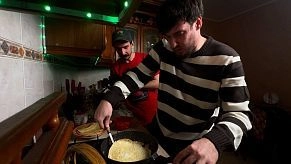 Как приготовить ПП-блины без муки, молока и сахара: рецепт от новичка