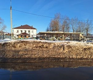 В Первомайском на месте аварийного спортивного объекта будет пустырь