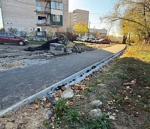 Новая «народная тропа» на улице Ленина спустя месяц начала разваливаться