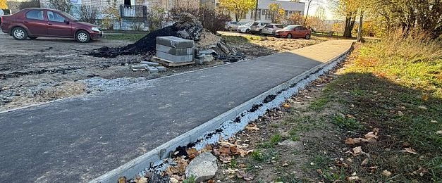 Новая «народная тропа» на улице Ленина спустя месяц начала разваливаться