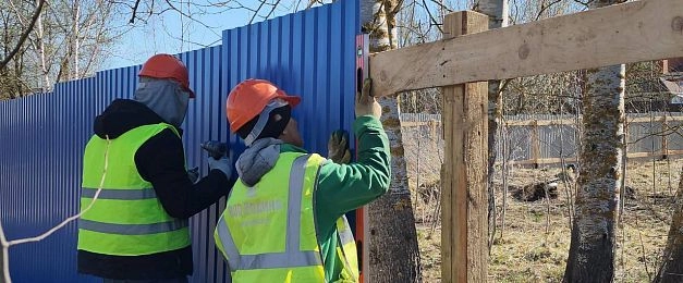В Полево вырос забор. Здесь будет воздвигнут дворец