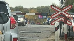 Яму на переезде в Истре заделали за ночь
