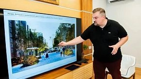 Территория у ЗАГСа в Истре: навес, зеркальная сфера и новые маршруты
