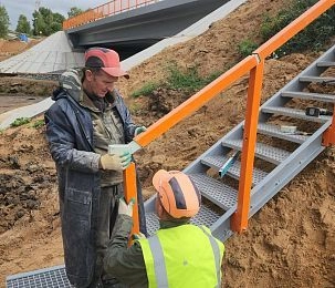 Дорожный мост через Молодильню вблизи Мансурово почти готов