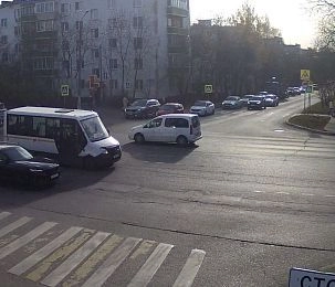 В суете будней нашлось место доброте: водитель автобуса в Истре не оставил бабушку на переходе