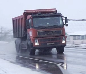 Многотонные грузовики продолжают доставлять неудобства жителям Онуфриево