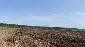 Жителей Глебовского пытаются убедить, что помёт станет ценным удобрением для полей