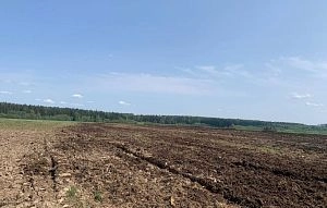 Жителей Глебовского пытаются убедить, что помёт станет ценным удобрением для полей