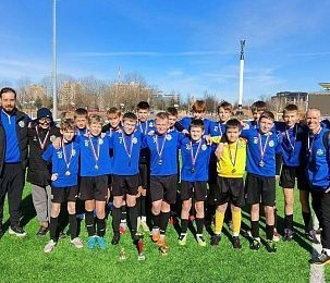 Юные футболисты из Истры стали победителями зимнего первенства Одинцово
