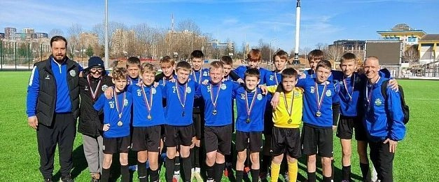 Юные футболисты из Истры стали победителями зимнего первенства Одинцово