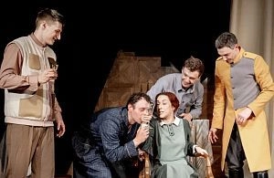 «Дни Турбиных» на сцене Истринского драмтеатра