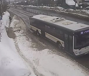 Высоково: куда зимой исчезают тротуары?