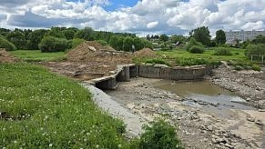 Общественный резонанс вызвало разрушение плотины в Глебовском
