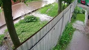 Частный сектор Истры после дождей оказался под водой