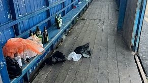 В Курсаково любители выпить облюбовали спортивную площадку