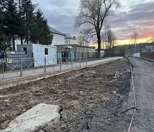 Возле Лицея в Дедовске строят дорогу